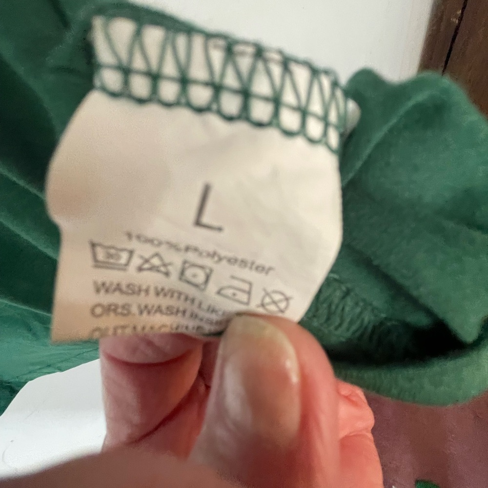 Tshirt Sz L - Picture 2 of 3
